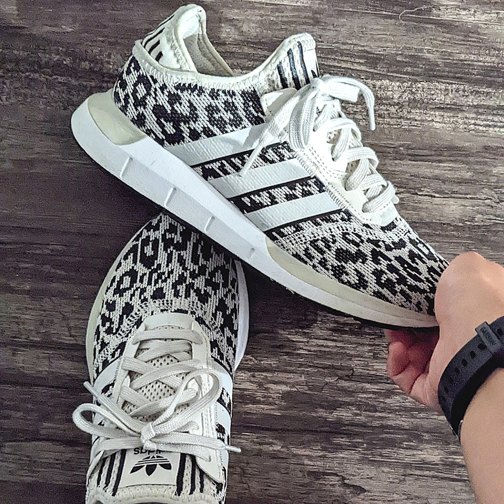 Adidas Swift Run